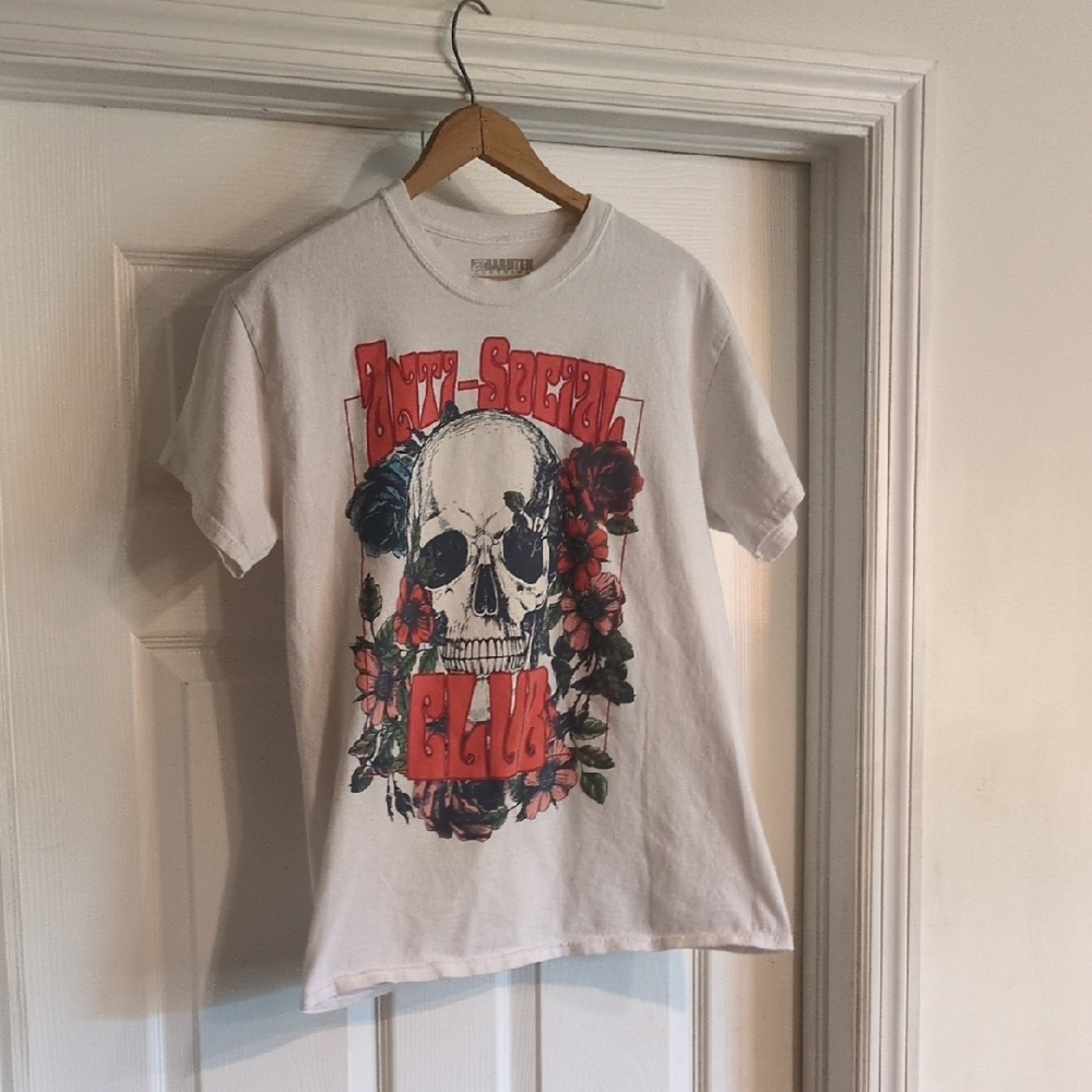 Graphic Skull T-Shirt with Floral Design